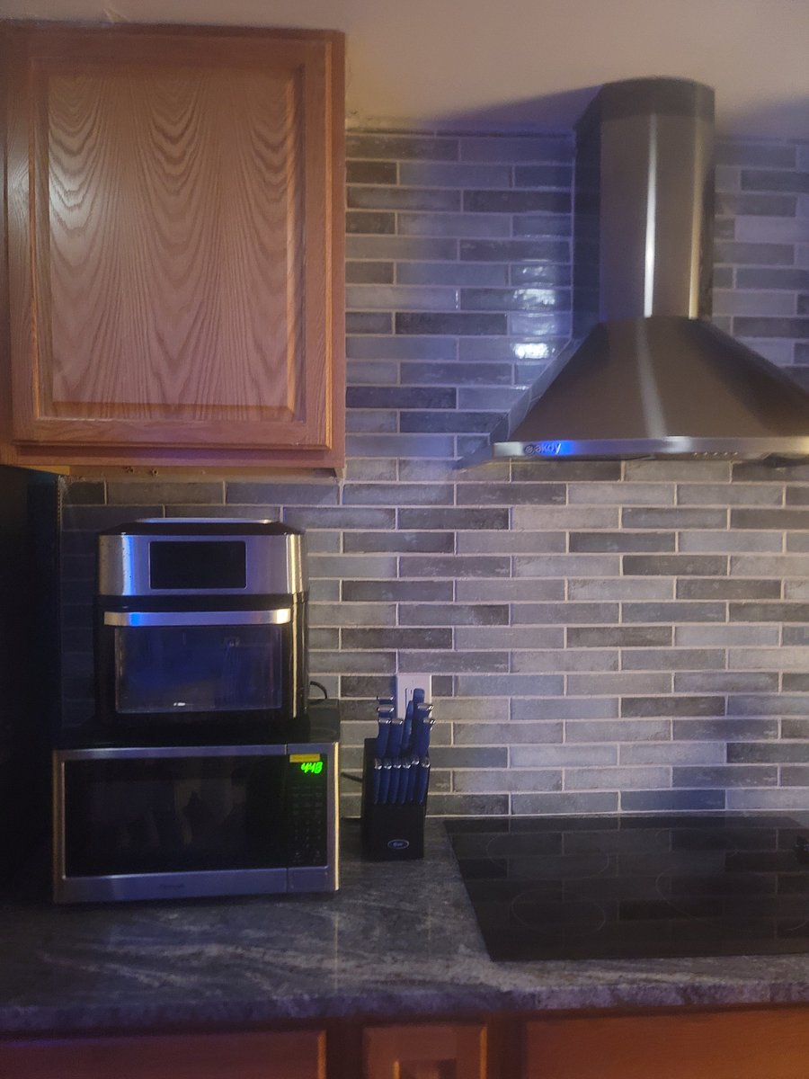 Microwave/Air Fryer/Rotisserie oven