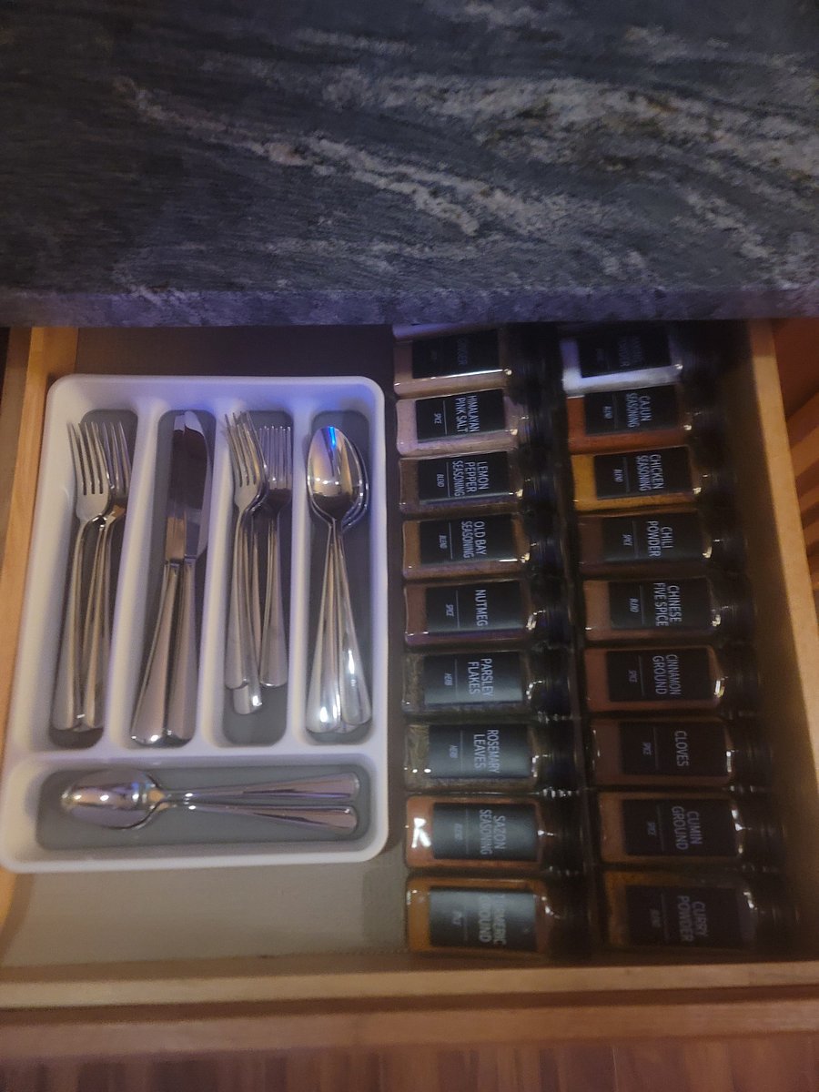 22 Spices drawer