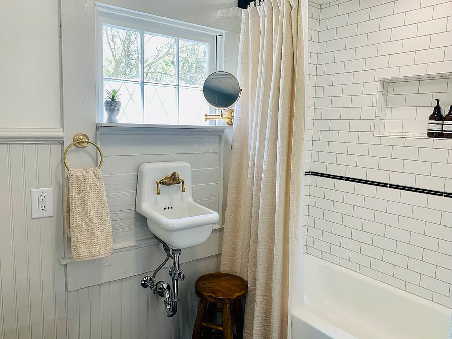Vintage style bathroom