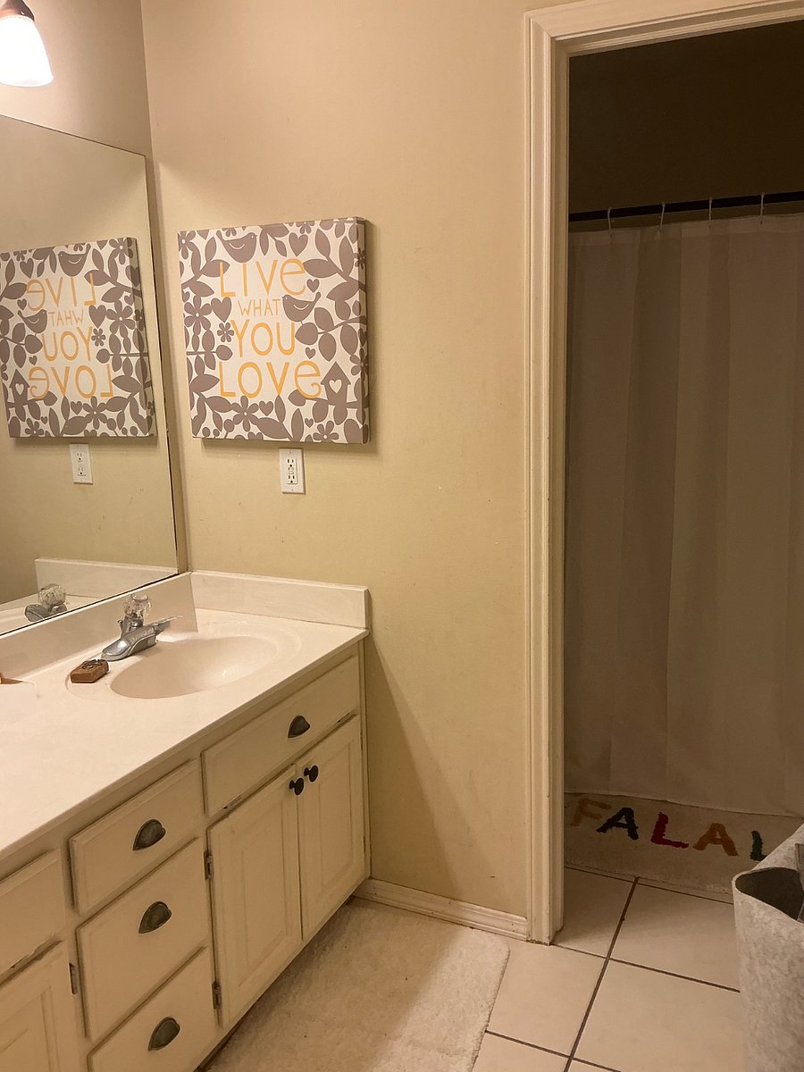 Upstairs bathroom