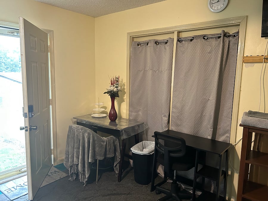 Furnished Finder property 837995_1 photo 15