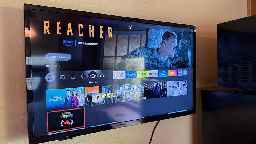Smart TV!
Netflix, Apple TV+, YouTube, Prime Video, Disney+, Hulu, Peacock, Max, Spotify, XUMO, News