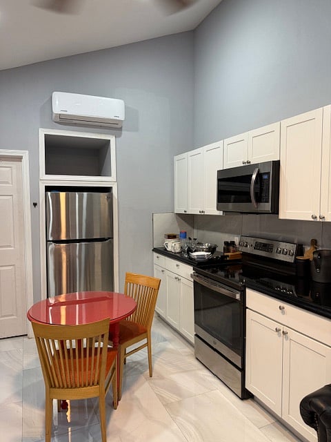 Furnished Finder property 838278_2 photo 4