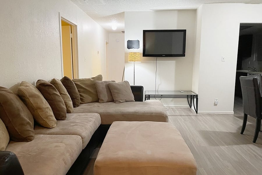 Furnished Finder property 838322_2 photo 6