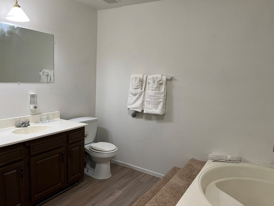 Furnished Finder property 838322_2 photo 40
