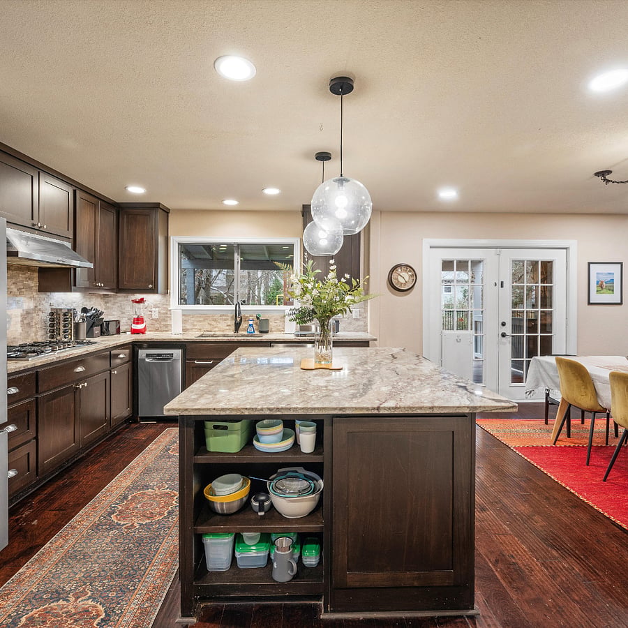 Full kitchen with island