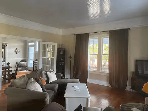 Entrance living room