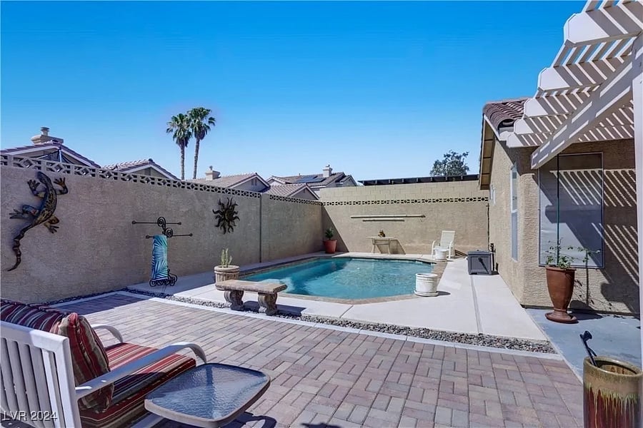 Furnished Finder property 838884_1 photo 32