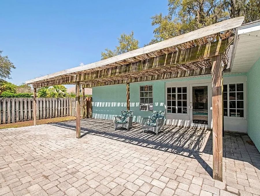 shaded lanai and patio furniture