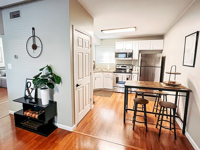 Furnished Finder property 838959_1 photo 11