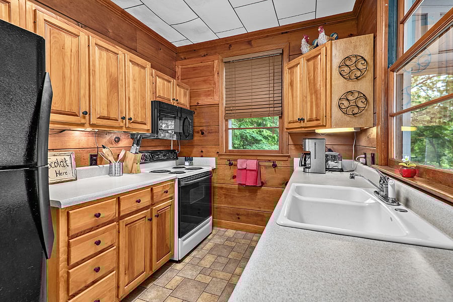We have had a full kitchen re-model, so new photos will be coming soon.
