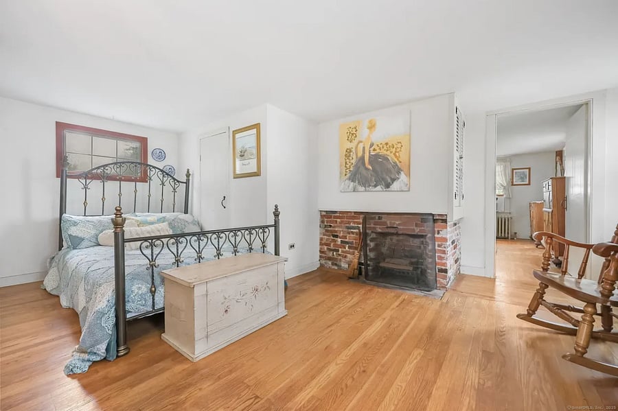 While there is no traditional closet available to this room, there is a cabinet for storage on the right side of, and behind, the fireplace. Please request ahead of time if you will need this space to ensure it will be available for your use. The fireplace is unfortuantely no longer safe for use. 