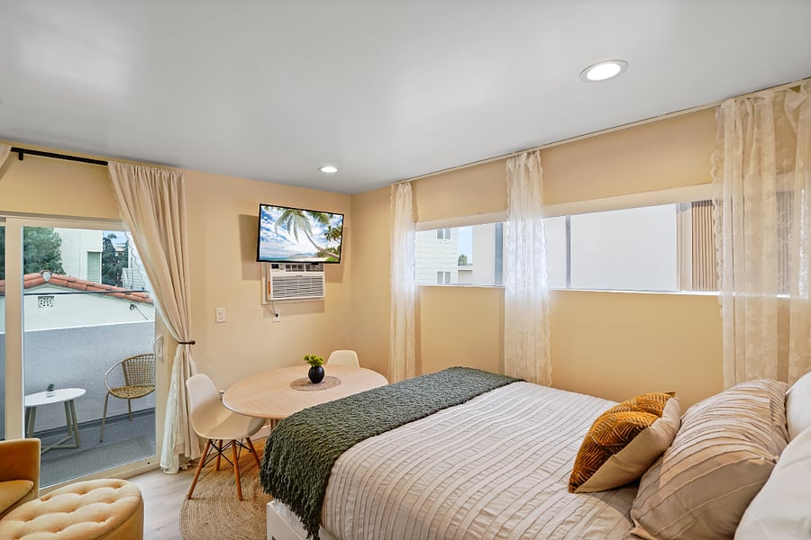 Furnished Finder property 839236_4 photo 17