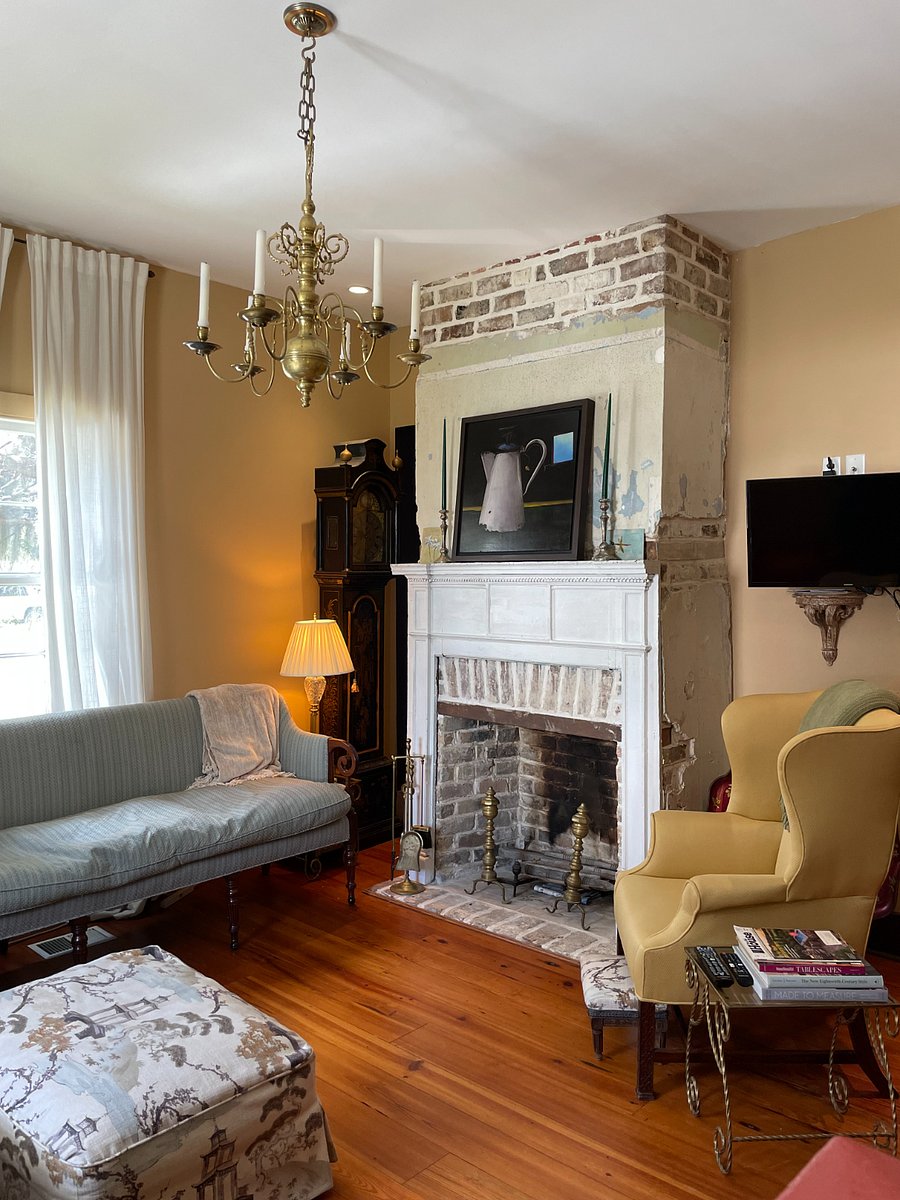Cozy living room!