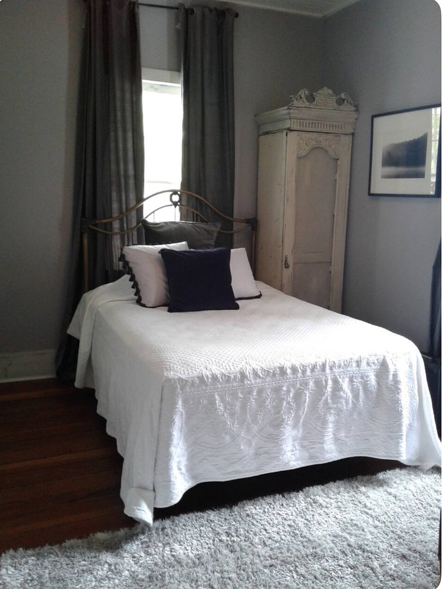 Lovely second bedroom