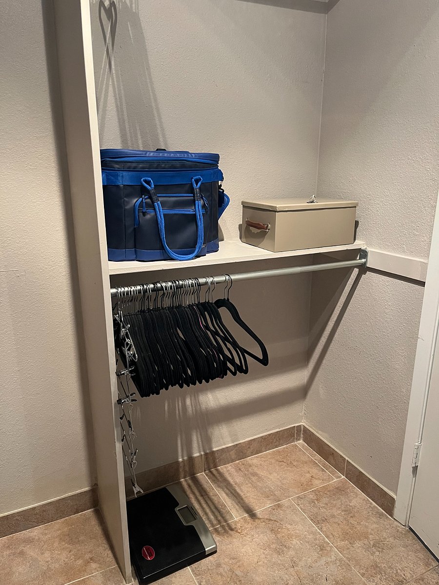 Walk-in closet