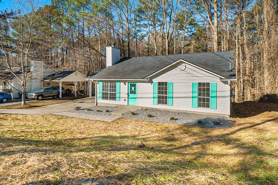 Cute ranch style home. NO STAIRS!