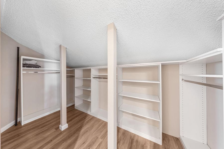 Master Bedroom - Walk-in Closet