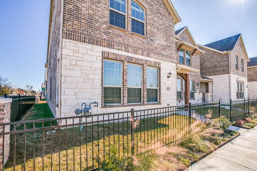 Corner Lot townhouse. 2350 sq ft, and built in late 2020. Located 5 minutes walk to variety of shops and groceries.