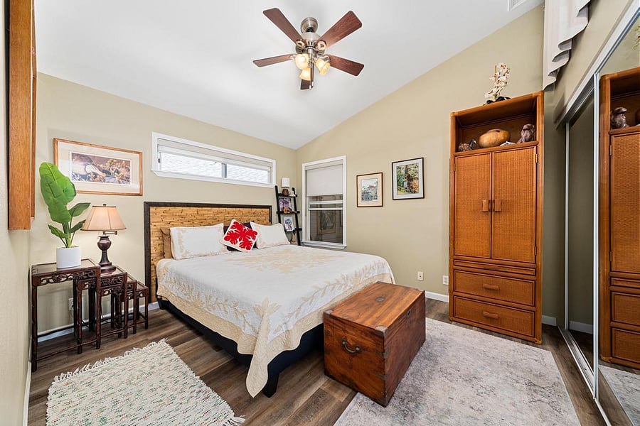Guest bedroom with king size bed.
