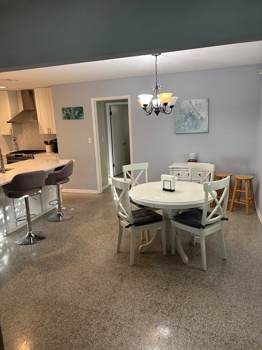 Spacious kitchen and kitchen table