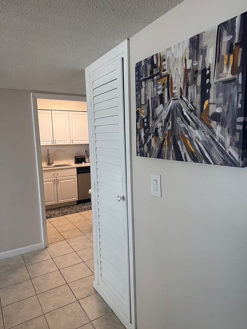 Furnished Finder property 840101_1 photo 6