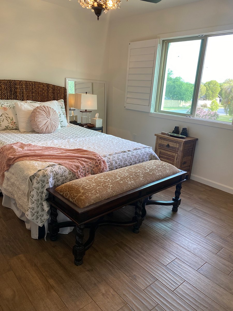 Furnished Finder property 840136_1 photo 38