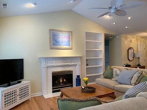 Furnished Finder property 840216_1 photo 3