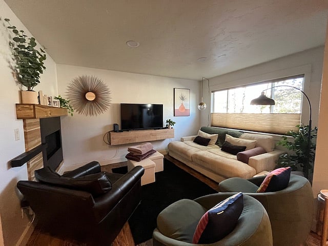 Furnished Finder property 840280_1 photo 4