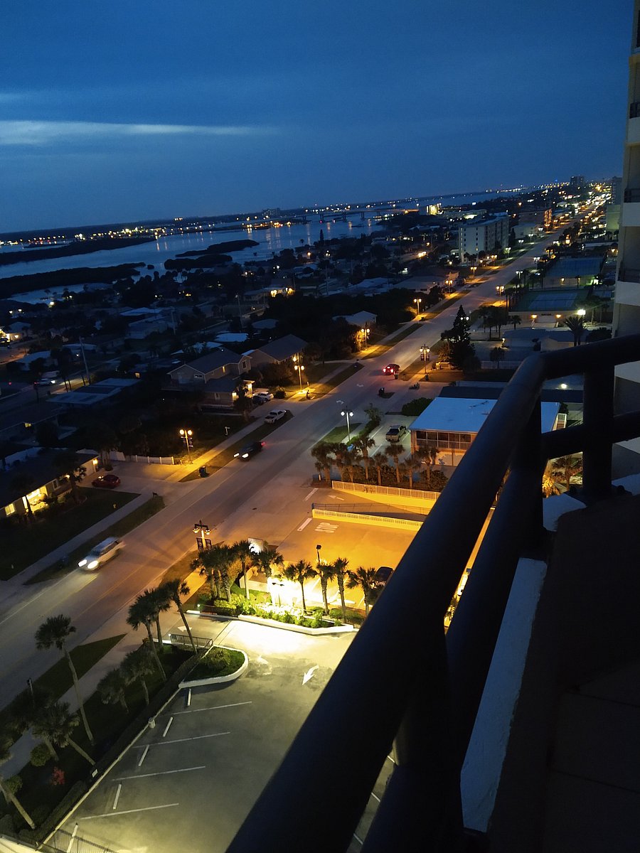 While others not having this exclusive 270 view just have darkness at night you have active nightlife! 
