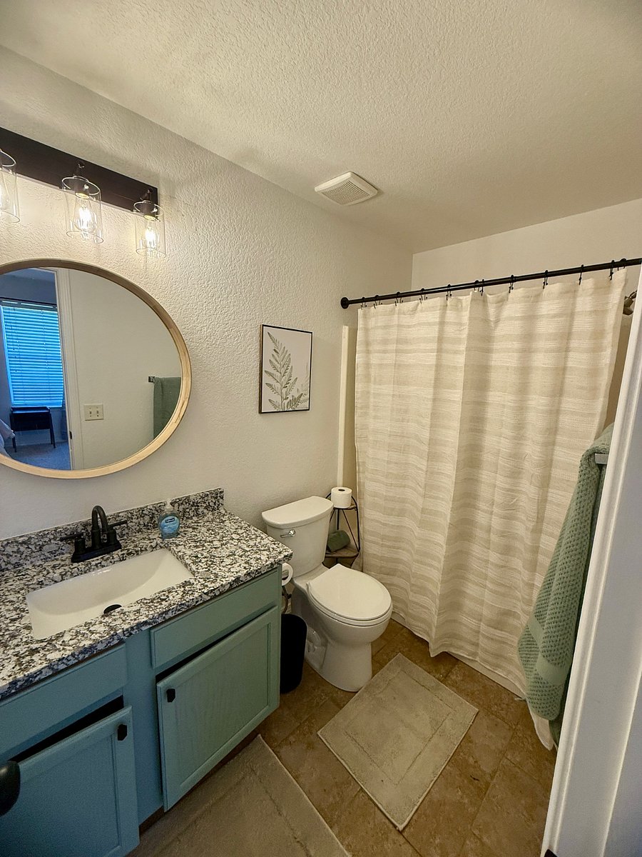 Primary bedroom full bath