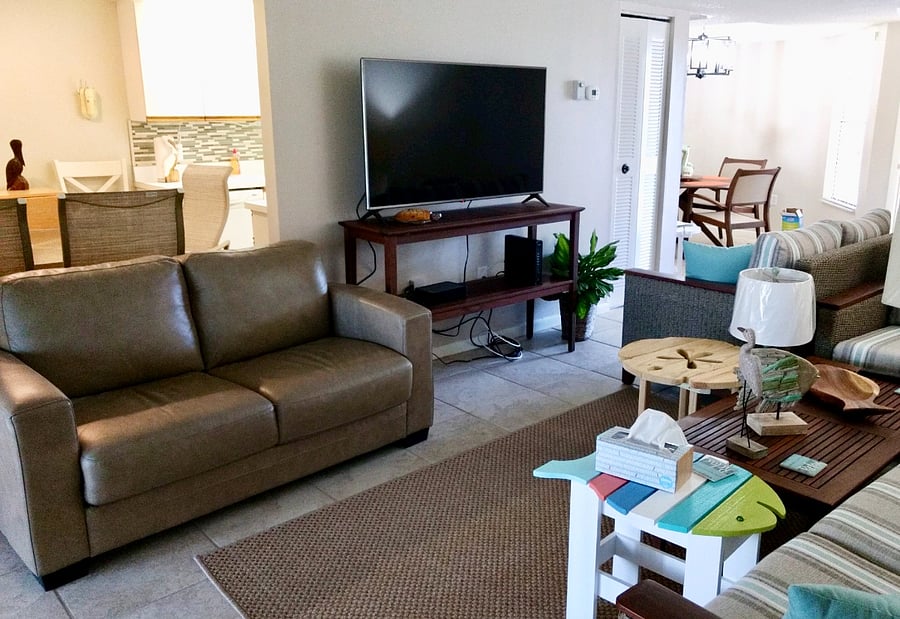 This condo features 2 Smart TVs. Log in to your accounts to watch your favorite shows/movies.