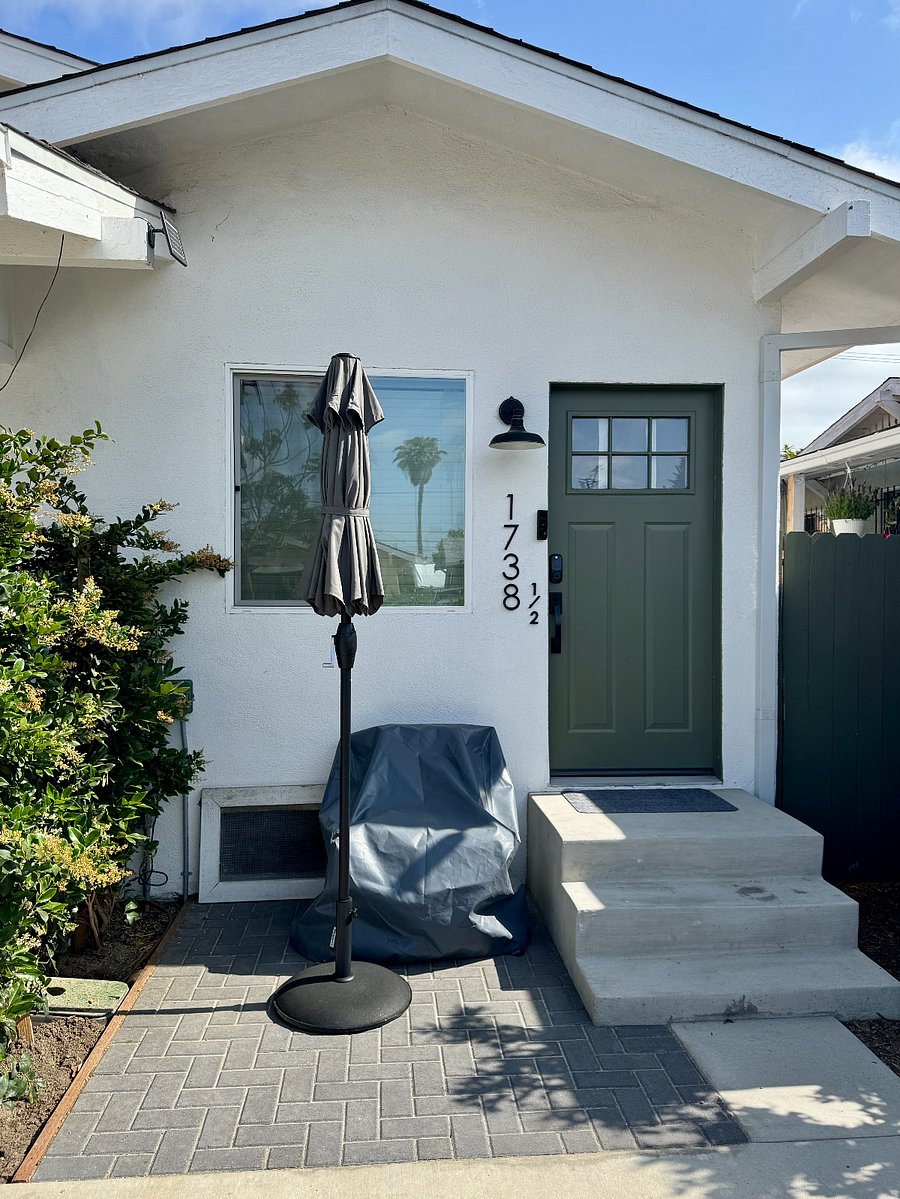 Private front patio