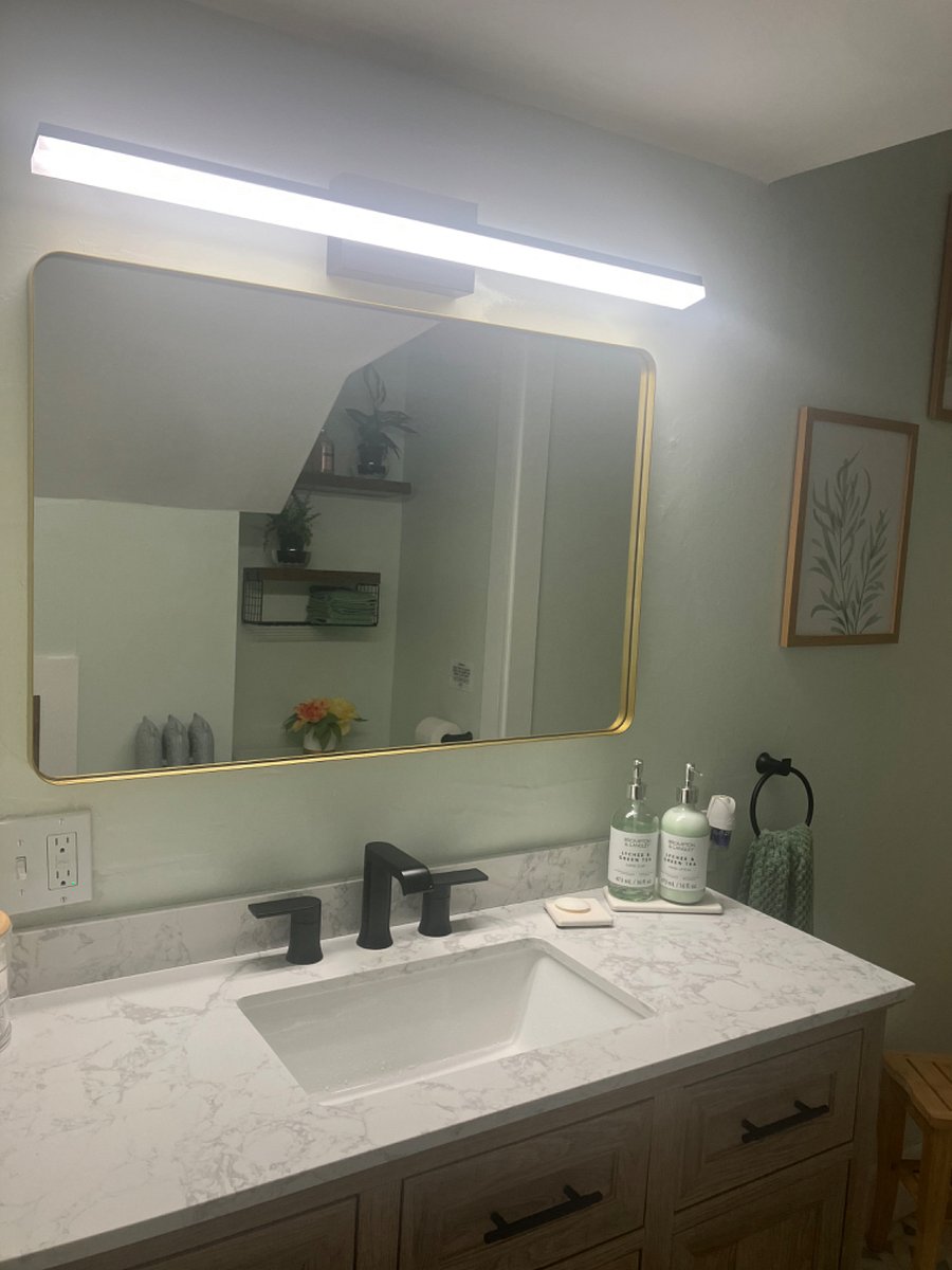 Full size bathroom