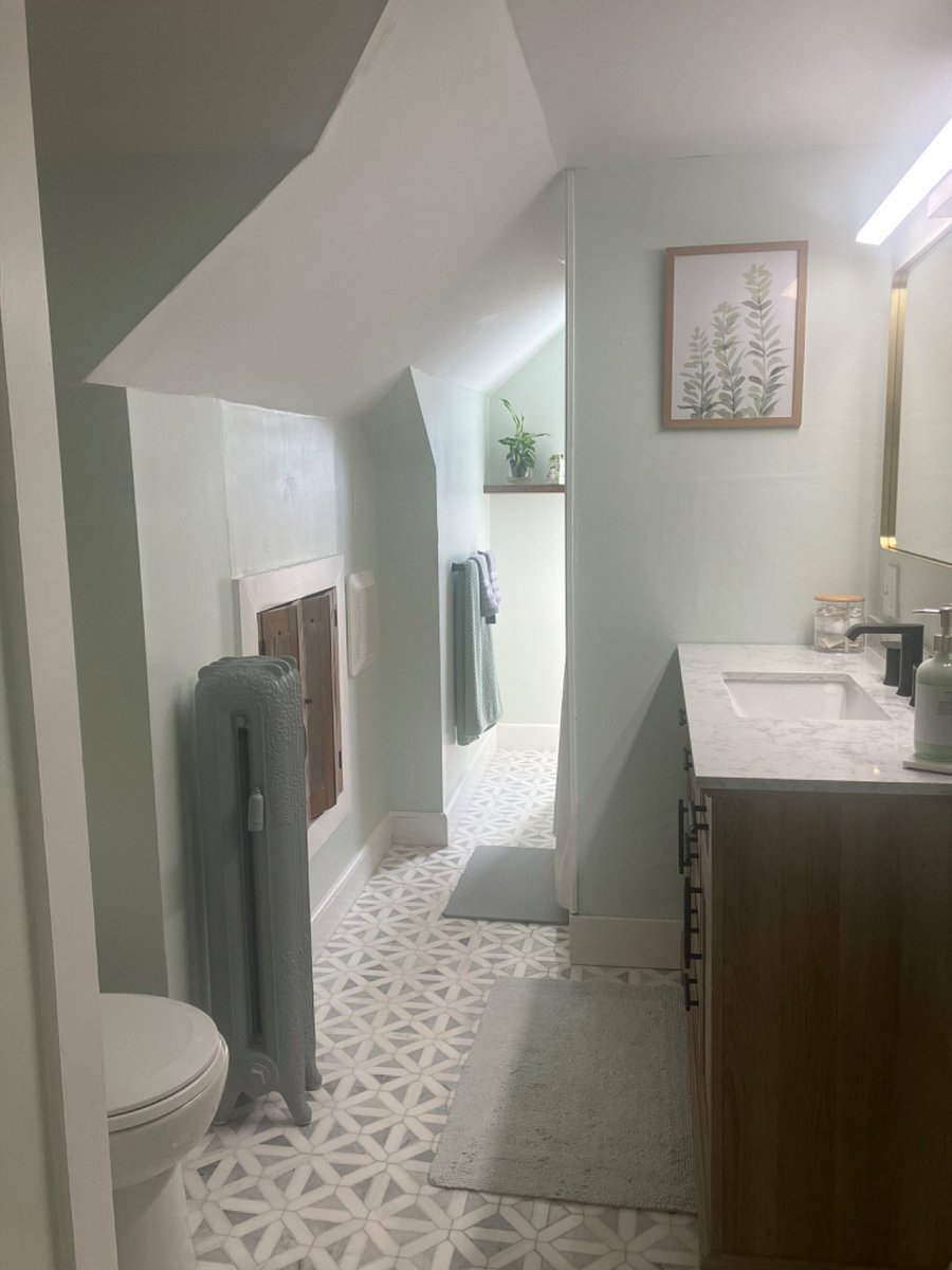 Full size bathroom
