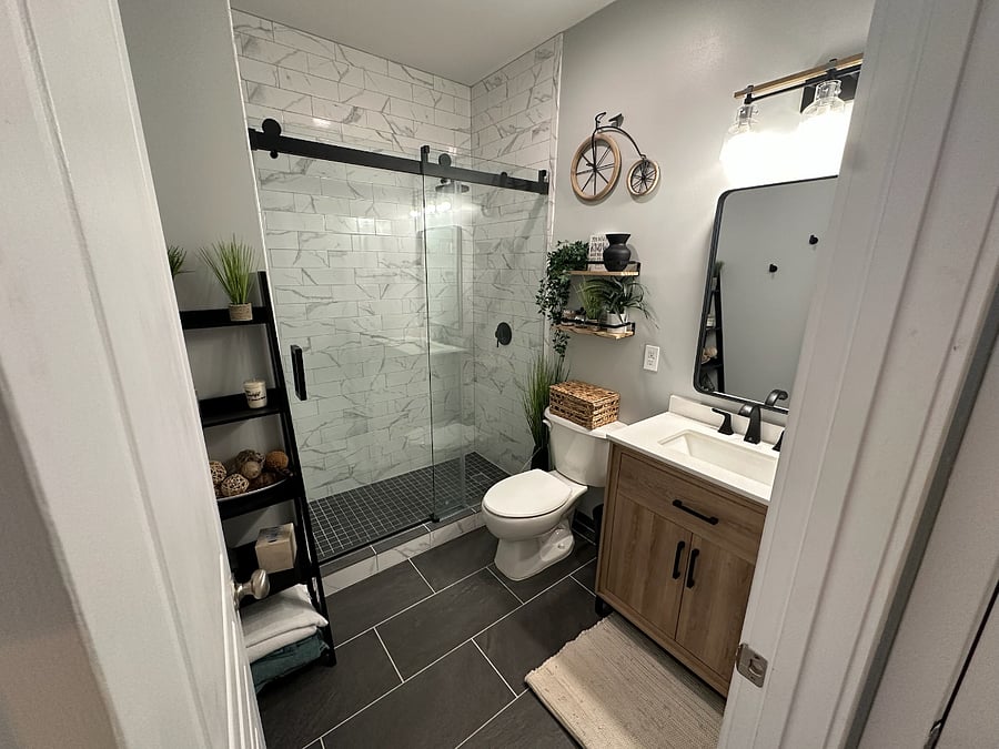 Common Area Bathroom #2