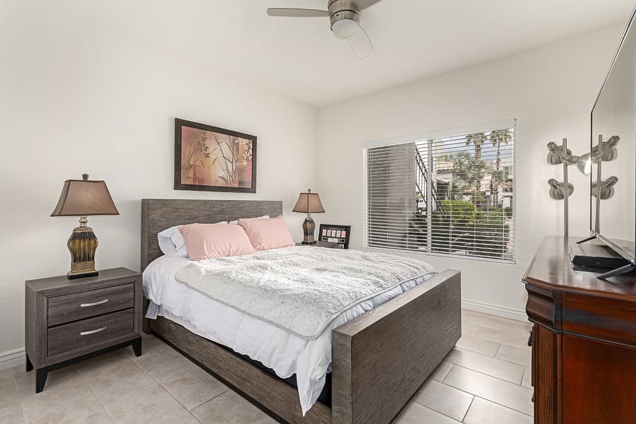Bedroom 2-queen size bed