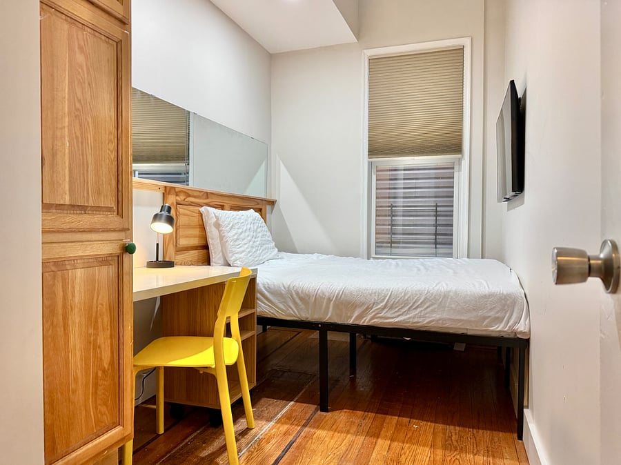 207 Bedroom 2B