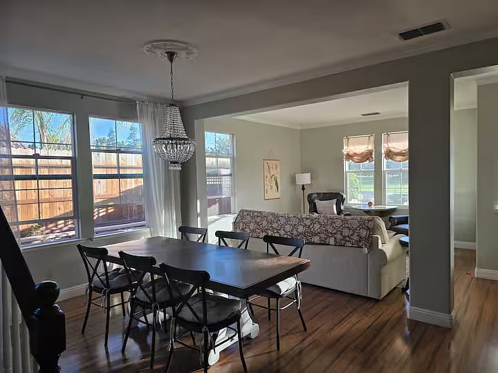 Dining room comfortably accommodate 6-8 people