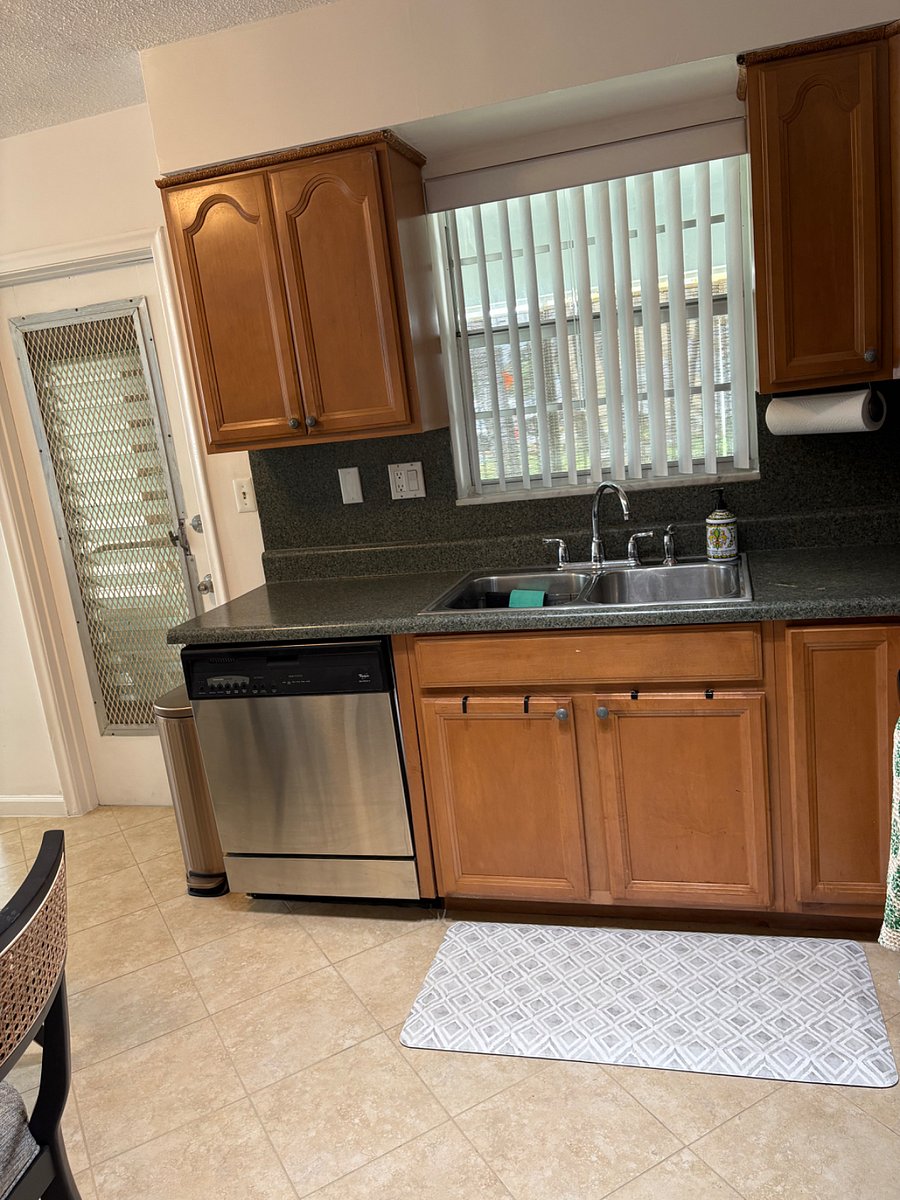 Bright kitchen. With second exit door.