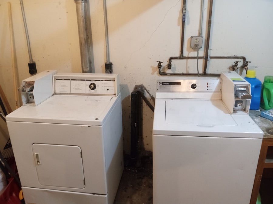 laundry on premises, downstairs.