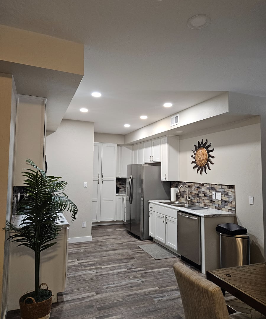 Enjoy cooking in this fully equipped kitchen with stainless steel appliances.