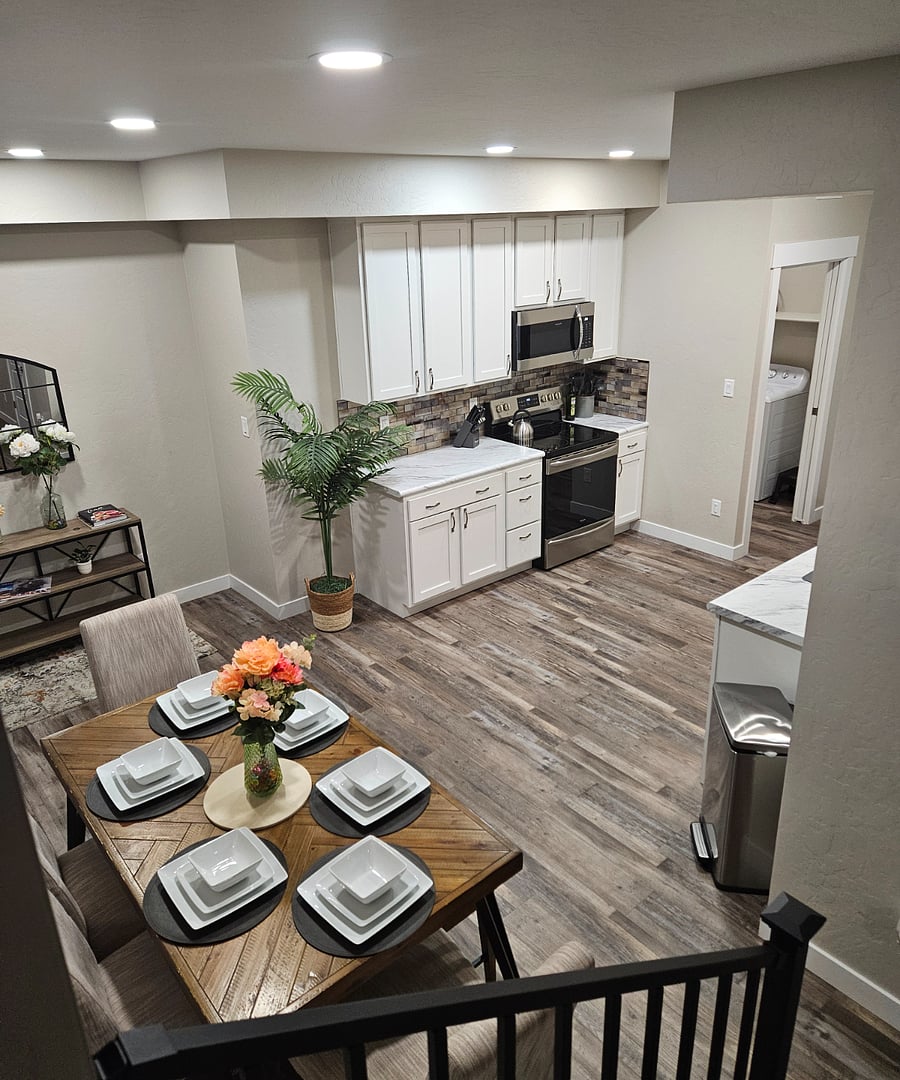 Gather around for dinner with the family. There is plenty of space for everyone.