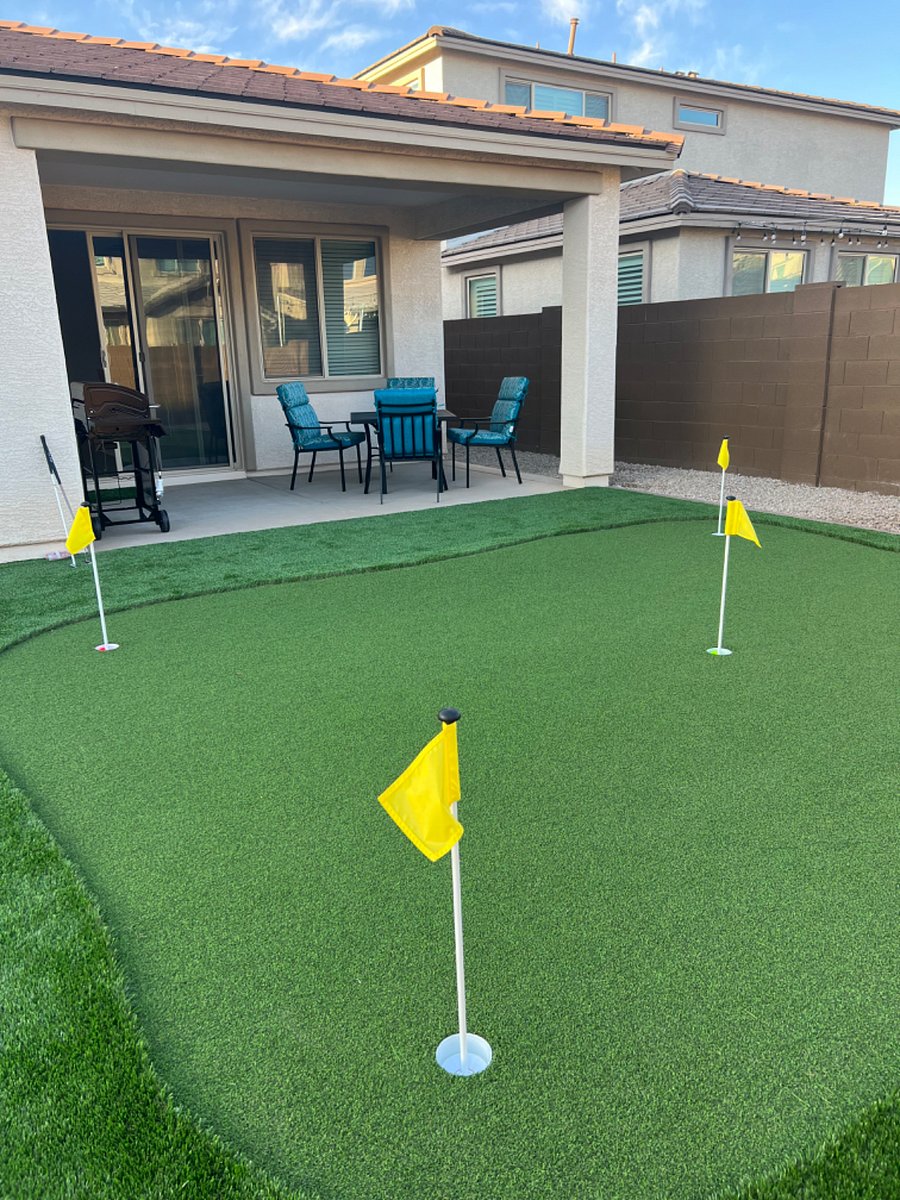 Very large outdoor putting green