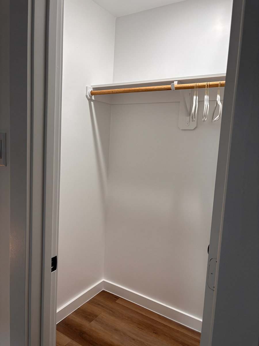 Closet 1