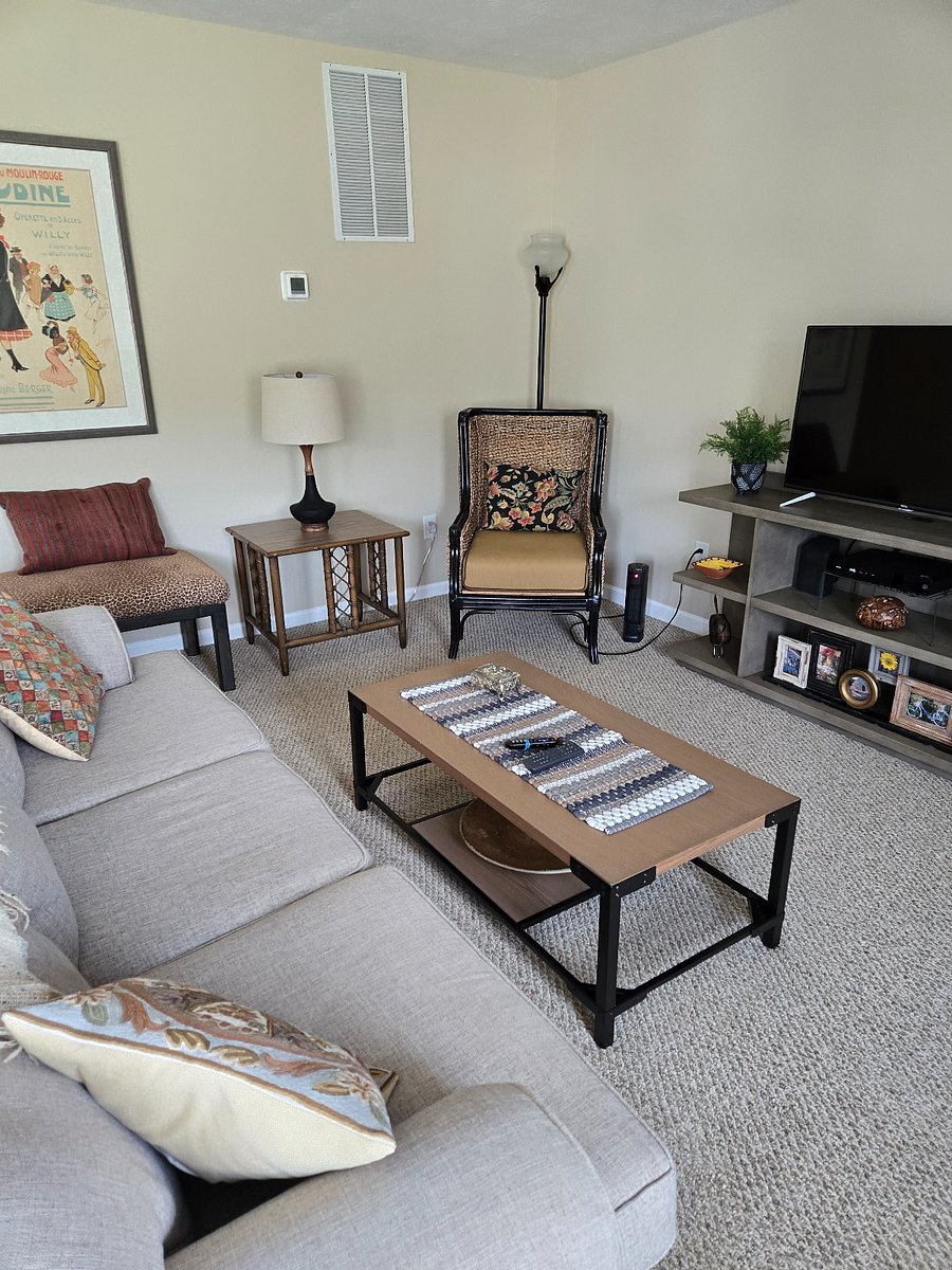 Living Room (Left)