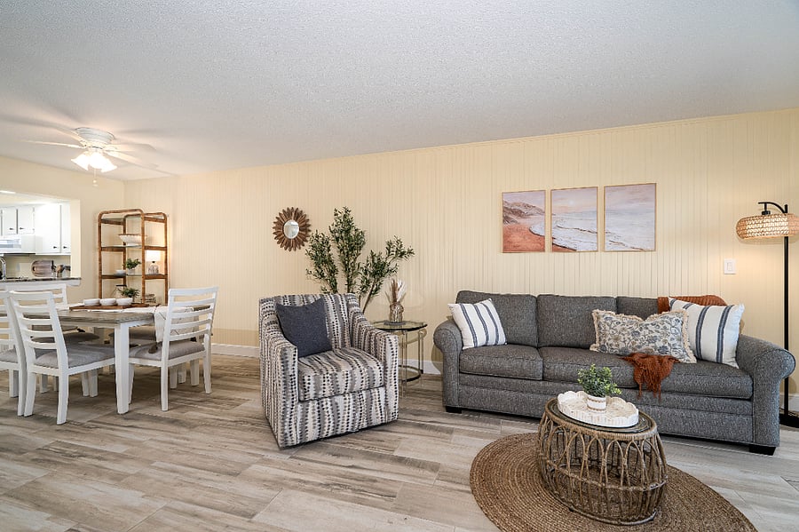 Living and dining area (pull-out couch with queen bed).