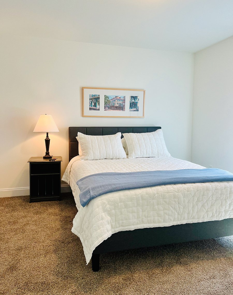 Queen Bedroom