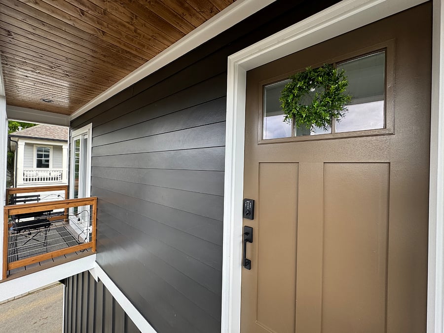 Front door entrance up the staircase 