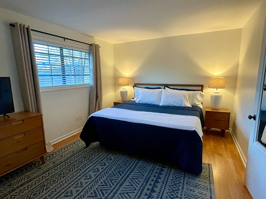 Bedroom with comfortable king size bed.